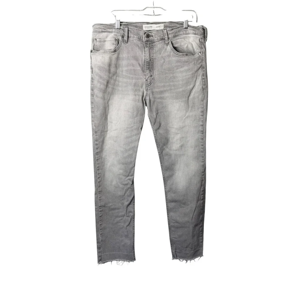 Signature Levi Strauss S37 Slim Fit Gray Jeans Raw Hem Mens 38x32 (Act 38 x 29)